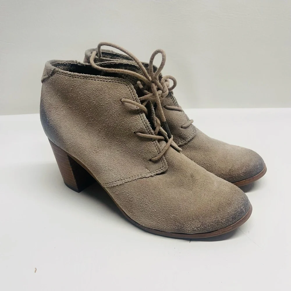 TOMS LUNATA BOOTIES LACE UP SIZE 9.5